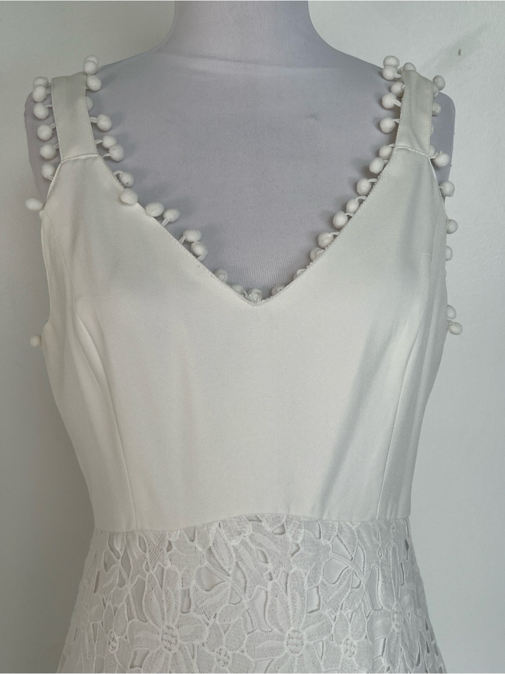 EUC! Boston Proper Mixed Media Lace Pom Pom  White Dress Size Medium - Picture 3 of 11
